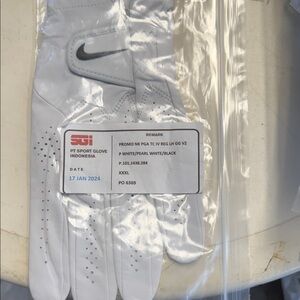 Nike White Golf Glove with Black Swoosh - Right Hand